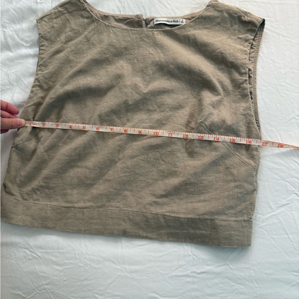 Abercrombie & Fitch Linen Cropped Top in Beige